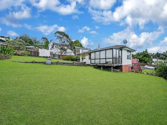 6 Tesla Place, Totara Vale