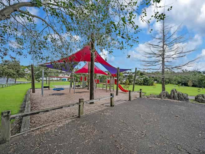 6 Tesla Place, Totara Vale