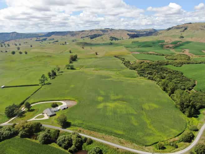 37 Napinapi Road, Te Mapara