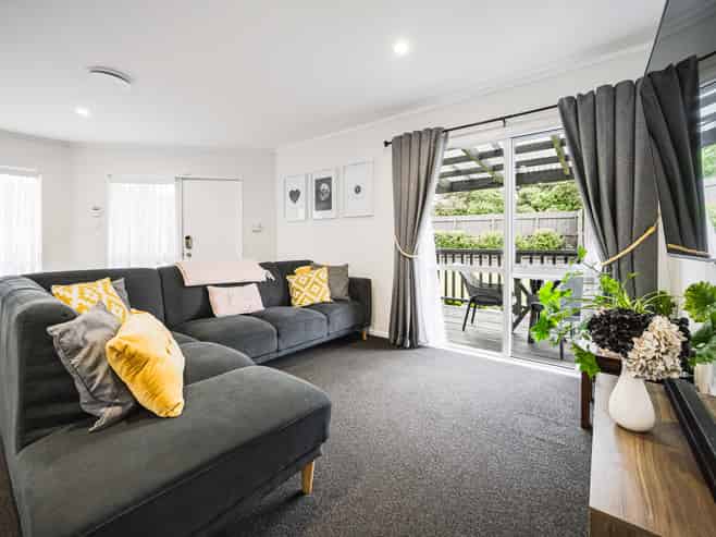 55 Triangle Road, Massey