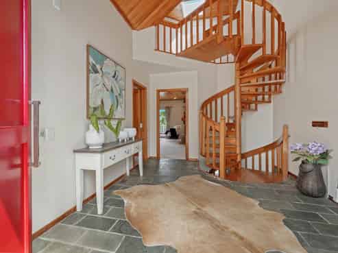 28B Charles Fox Place, Saint Johns