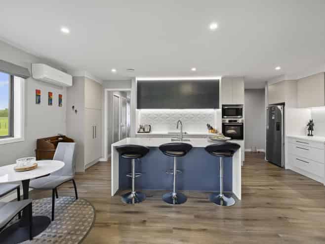 112a Cochrane Road, Ngahinapouri