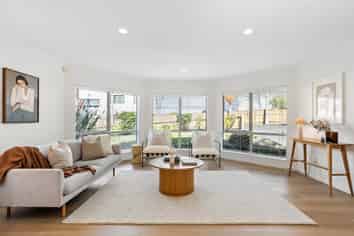 1/27 James Laurie Street, Henderson