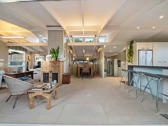 54 Tainui Road, Titirangi