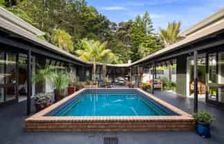 54 Tainui Road, Titirangi