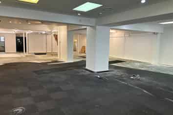 Iconic retail close to Q'gate with parks