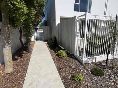 8/24 Dampier Street, Woolston