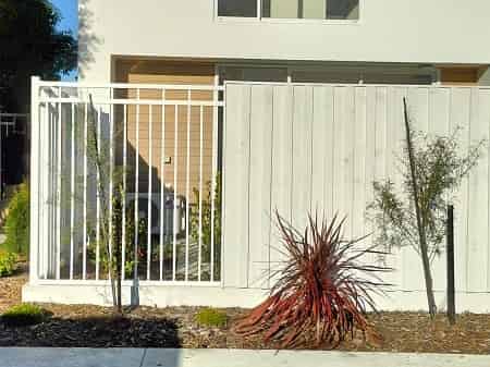 8/24 Dampier Street, Woolston