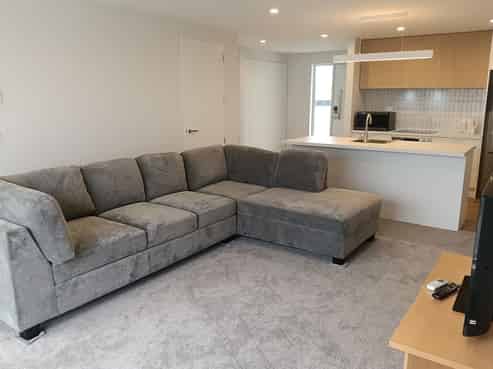 8/24 Dampier Street, Woolston