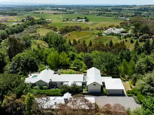 77 Black Barn Road, Havelock North