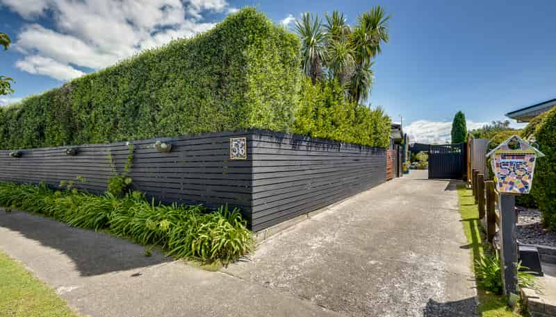 56 Clarence Cox Crescent, Pirimai