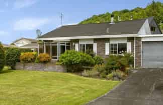 11 Reeves Road, Acacia Bay