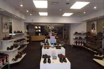 Iconic Retail close to Q'gate with rear parks