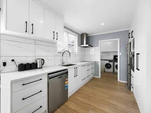 22 Willis Street, Bader