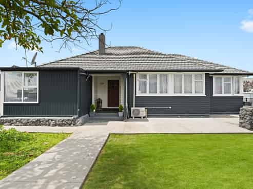 22 Willis Street, Bader