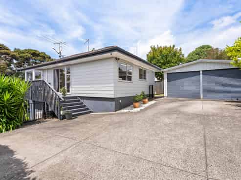 89 Lynn Road, Bayview