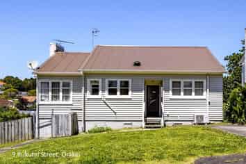 9 Rukutai Street , Orakei