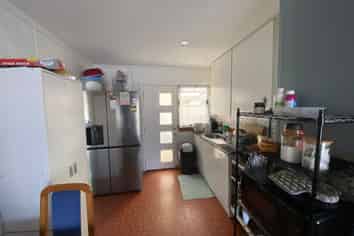 2/4A Vine St, Mangere East