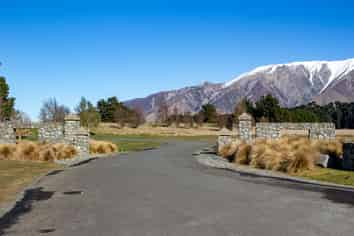 12 The Rowans 623 Coleridge Road, Windwhistle