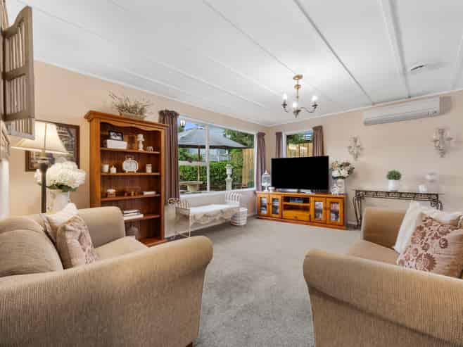 7 Glenbervie Crescent, Massey