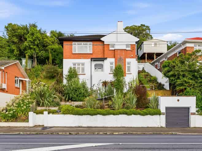 104 Forbury Road, Saint Clair