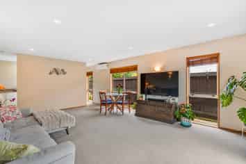 2/9 Cherry Place, Casebrook