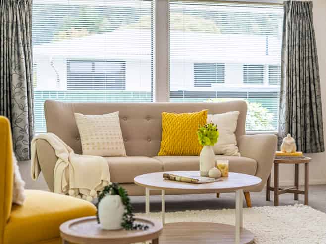 6 Denver Grove, Totara Park