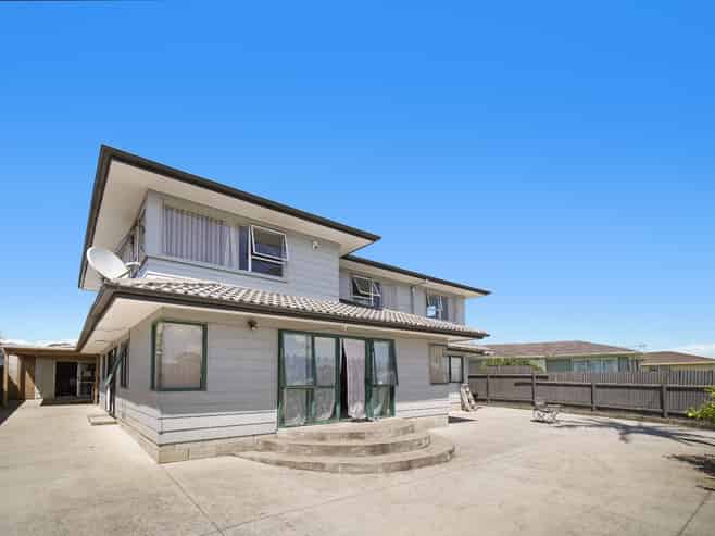 63 Israel Avenue, Clover Park