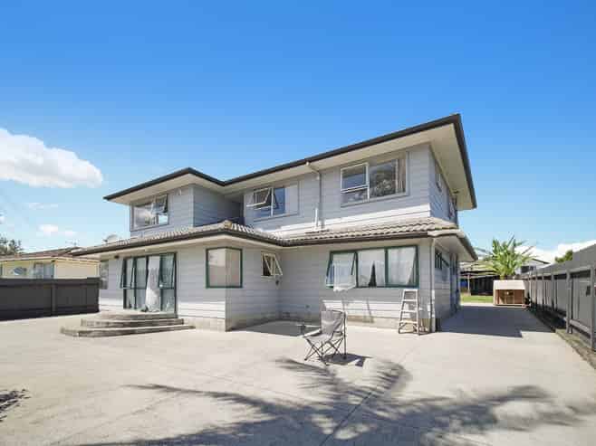 63 Israel Avenue, Clover Park