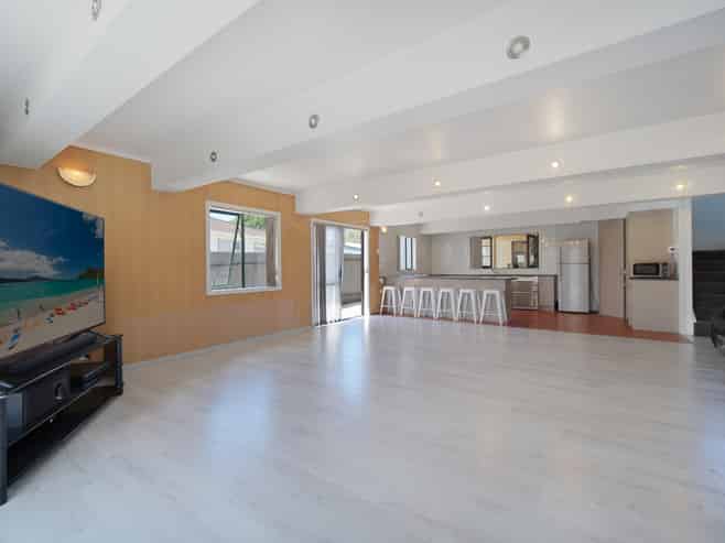 63 Israel Avenue, Clover Park