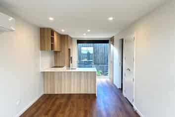 17/25 Tranent Road, Mangere