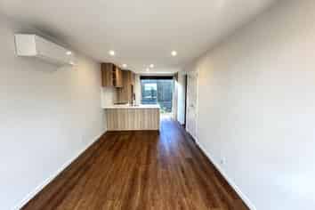 17/25 Tranent Road, Mangere