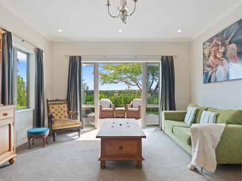 58 Broomfield Terrace, Burwood