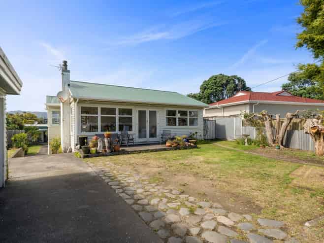 152 Manly Street, Paraparaumu Beach