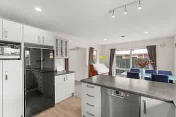 54 Englefield Road, Northwood