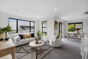 25 Pakanga Grove, Pyes Pa