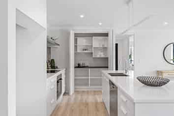 25 Pakanga Grove, Pyes Pa