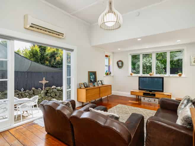 23 Selkirk Road, Mount Albert