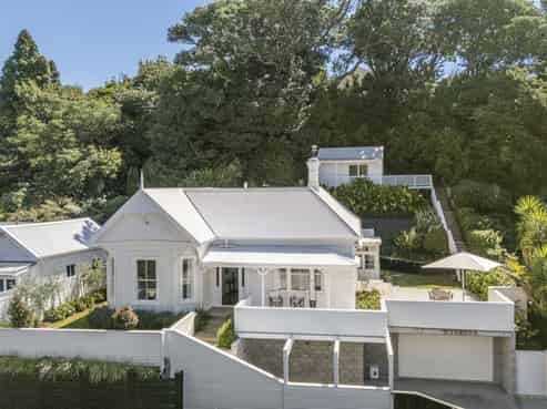 16 Bracken Street, New Plymouth