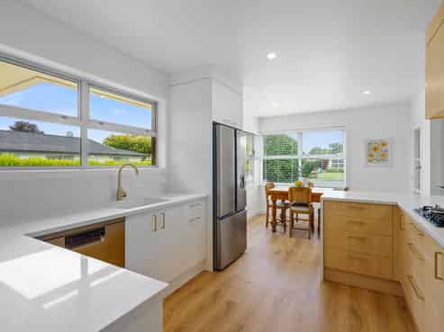 8 Woodstock Crescent, Cambridge