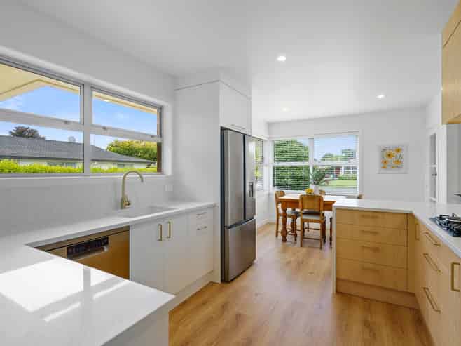 8 Woodstock Crescent, Cambridge