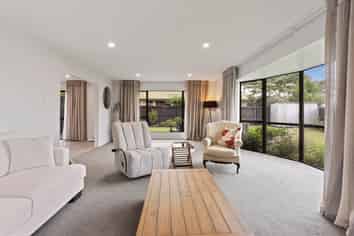 10 Pyatt Place, Redwood