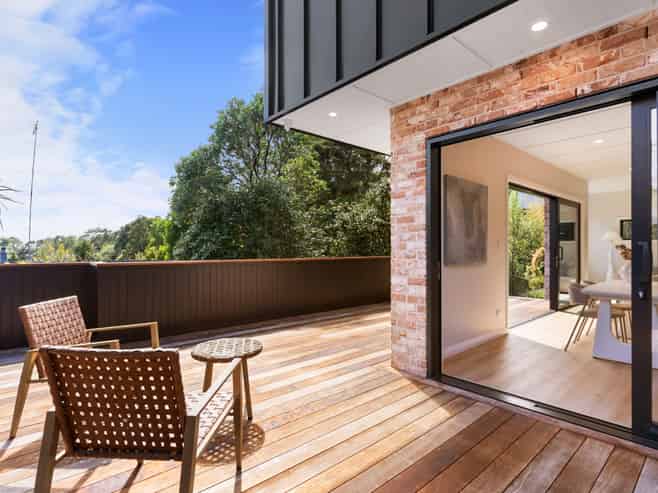 2/177 Browns Bay Road, Browns Bay