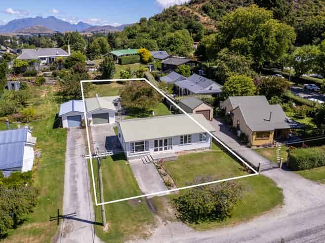 14 Caernarvon Street, Arrowtown