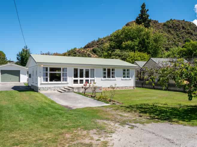 14 Caernarvon Street, Arrowtown