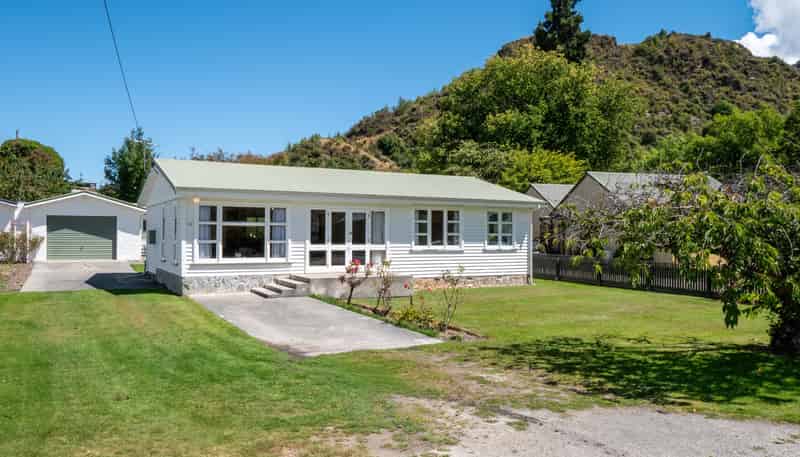 14 Caernarvon Street, Arrowtown