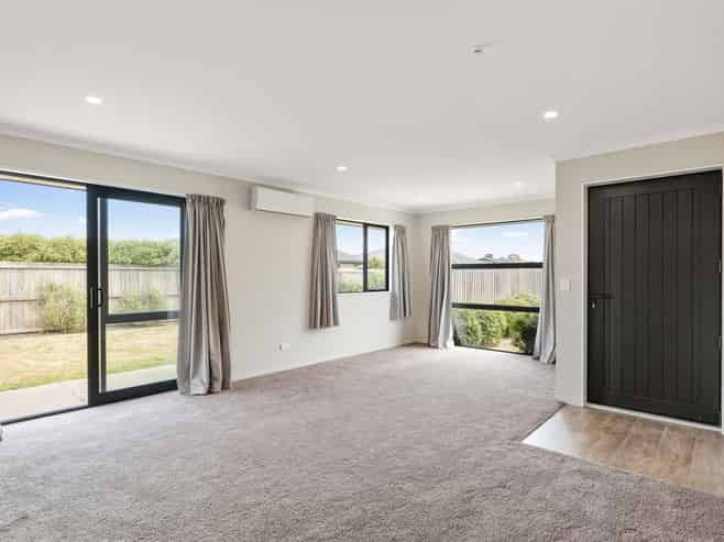 38 Nicolau Av, Rolleston