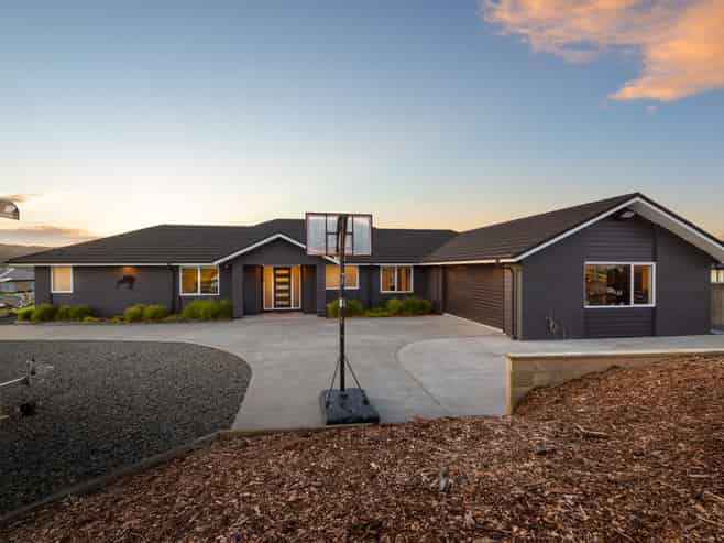 9 Awatiro Drive, Kaukapakapa