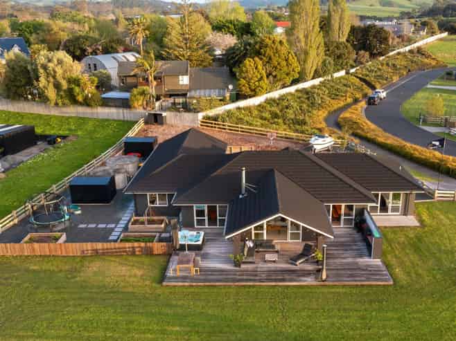 9 Awatiro Drive, Kaukapakapa