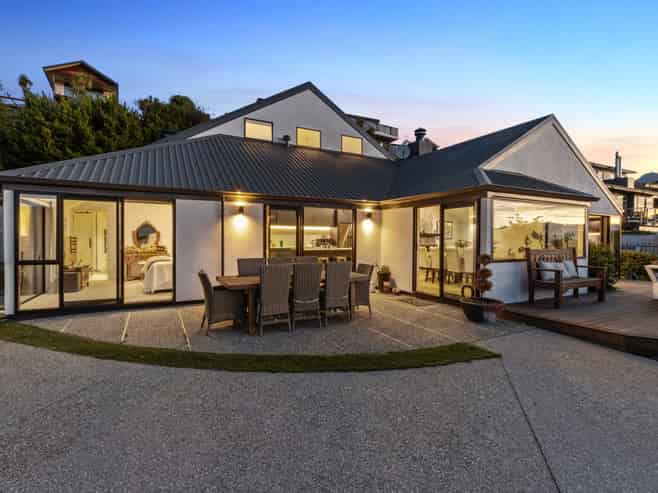 8 Elizabeth Place, Kelvin Heights